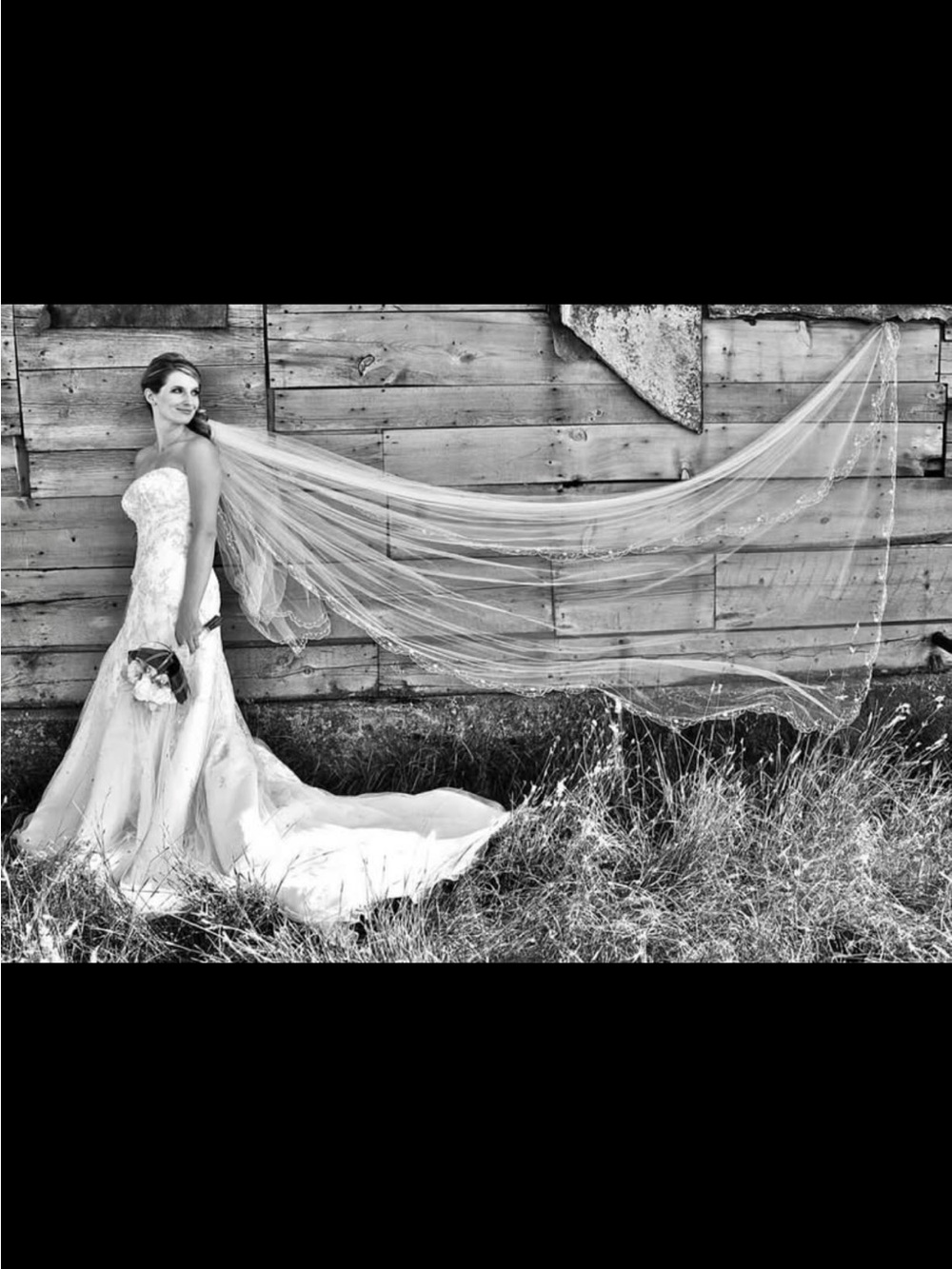 Vintage-Inspired Beaded Strapless Wedding Dress Size 8 + Veil